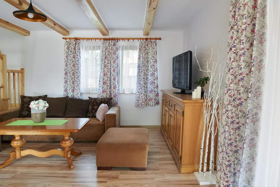 Sosnowy Domek Krasnobród Exteriör bild